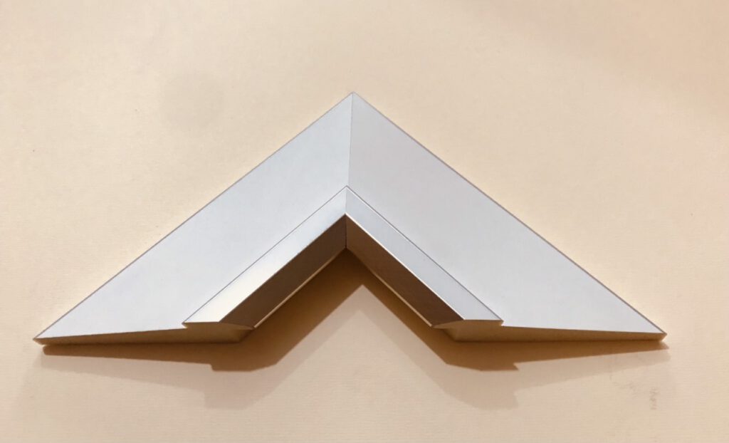 khung tranh 40x60 viền trắng đẹp.